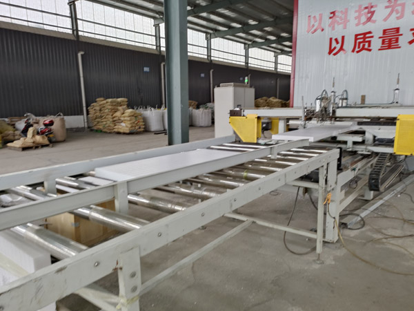 擠塑板是什么材料做的，擠塑板有什么作用